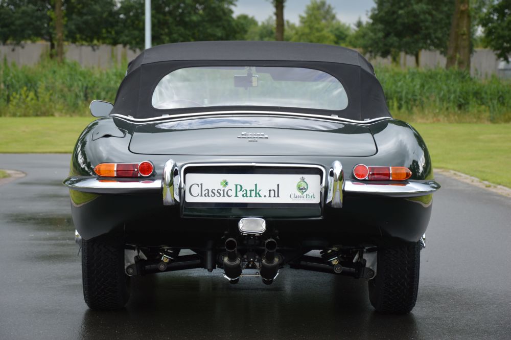 Classic Park Cars Jaguar E Type Series I½ 4 2